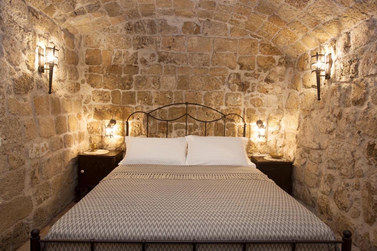 Porolithos Boutique Hotel
